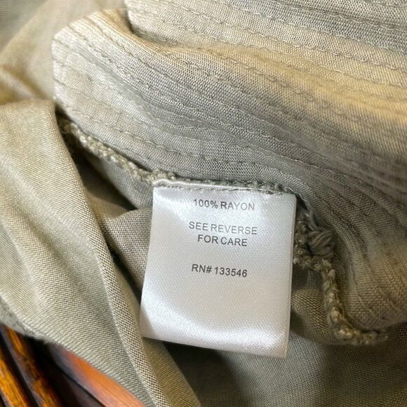 Crosby Lightweight Soft Top with Sequins Sides Shirt Boho Size Small Oversized - Picture 8 of 8